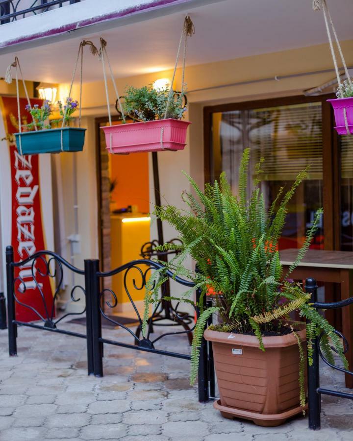 Batumi Surf Hostel Εξωτερικό φωτογραφία